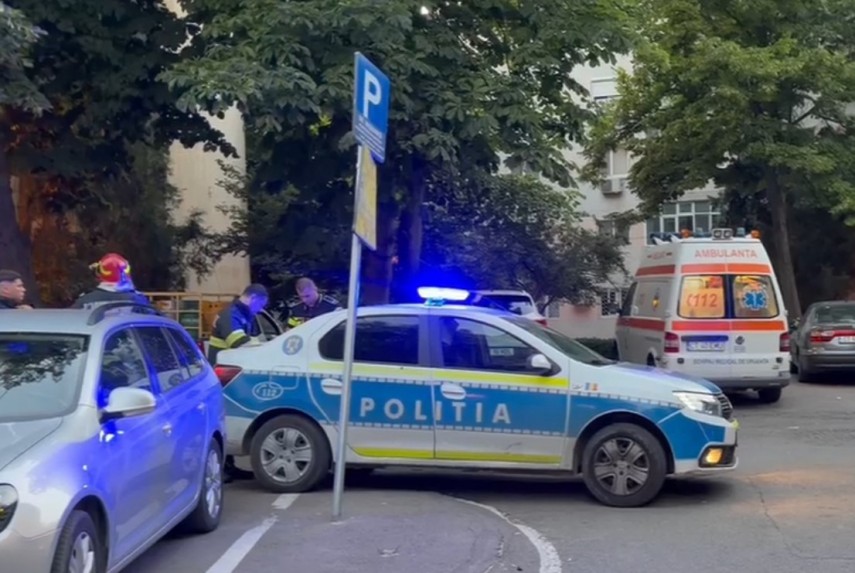 foto video interventie de urgenta a pompierilor intr un bloc de pe strada cismelei din constanta mai foto video interventie de urgenta a pompierilor intr un bloc de pe strada cismelei din constanta mai