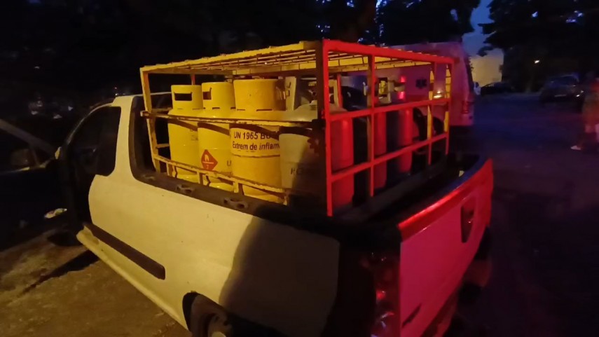 foto video interventie de urgenta a pompierilor intr un bloc de pe strada cismelei din constanta mai foto video interventie de urgenta a pompierilor intr un bloc de pe strada cismelei din constanta mai