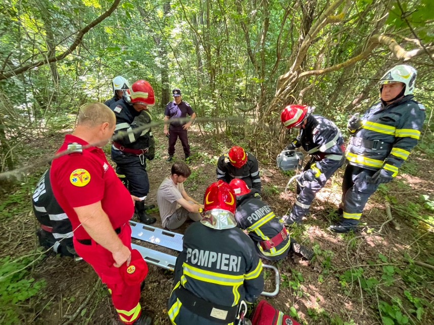 Barbat disparut in raul Teleajen dupa ce ar fi incercat sa traverseze apa cu caruta