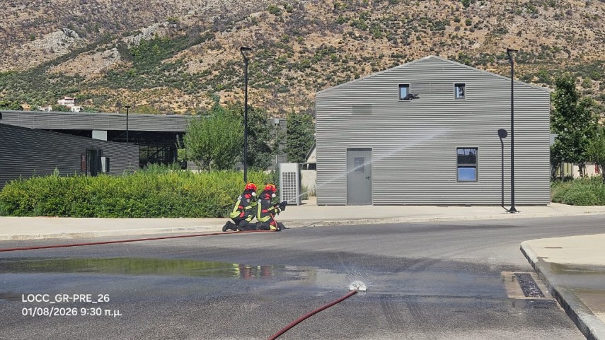 foto pompierii romani pregatiti sa intervina in grecia sub alerta de cod rosu de incendii misiune comuna foto pompierii romani pregatiti sa intervina in grecia sub alerta de cod rosu de incendii misiune comuna