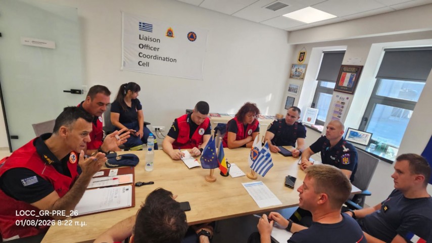foto pompierii romani pregatiti sa intervina in grecia sub alerta de cod rosu de incendii misiune comuna foto pompierii romani pregatiti sa intervina in grecia sub alerta de cod rosu de incendii misiune comuna