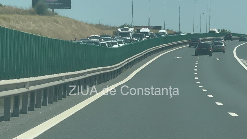 foto video trafic bara la bara pe autostrada a2 constanta bucuresti coloane de masini inainte si dupa foto video trafic bara la bara pe autostrada a2 constanta bucuresti coloane de masini inainte si dupa