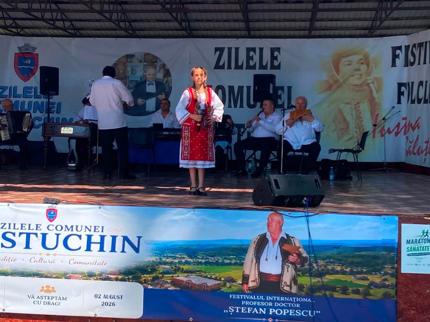 foto ansamblul folcloric romancuta din cumpana a castigat premiul i la festivalul national iustina baluteanu foto ansamblul folcloric romancuta din cumpana a castigat premiul i la festivalul national iustina baluteanu
