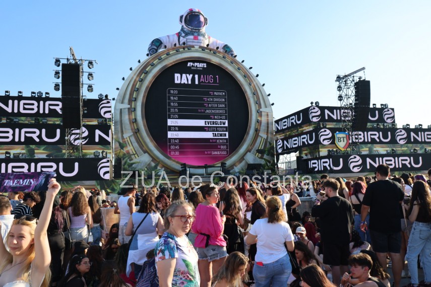 foto nibiru punctul de intalnire al comunitatii k pop mii de persoane au participat la spectacolele dedicate foto nibiru punctul de intalnire al comunitatii k pop mii de persoane au participat la spectacolele dedicate