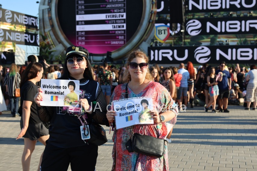 foto nibiru punctul de intalnire al comunitatii k pop mii de persoane au participat la spectacolele dedicate foto nibiru punctul de intalnire al comunitatii k pop mii de persoane au participat la spectacolele dedicate
