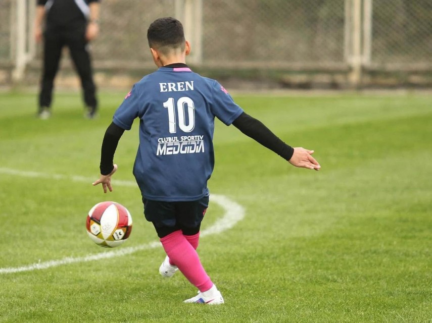 micul fotbalist eren ciocoiu de la cs medgidia selectionat de academia hagi galerie foto 948137 micul fotbalist eren ciocoiu de la cs medgidia selectionat de academia hagi galerie foto 948137