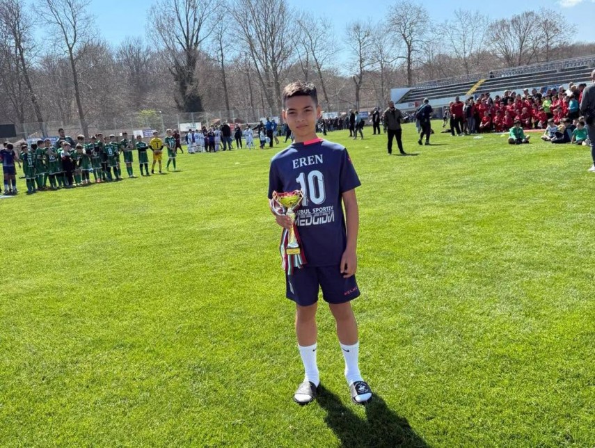micul fotbalist eren ciocoiu de la cs medgidia selectionat de academia hagi galerie foto 948137 micul fotbalist eren ciocoiu de la cs medgidia selectionat de academia hagi galerie foto 948137