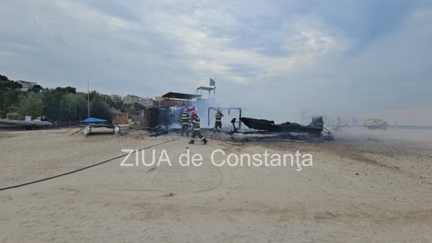 foto video stiri constanta incendiu la un beach bar de pe plaja zoom beach 948202 foto video stiri constanta incendiu la un beach bar de pe plaja zoom beach 948202
