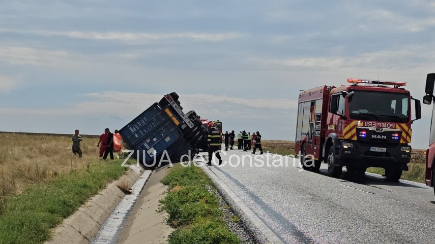 accident pe dn 22 constanta mihai viteazu traficul blocat dupa rasturnarea unui ansamblu rutier un pasager accident pe dn 22 constanta mihai viteazu traficul blocat dupa rasturnarea unui ansamblu rutier un pasager