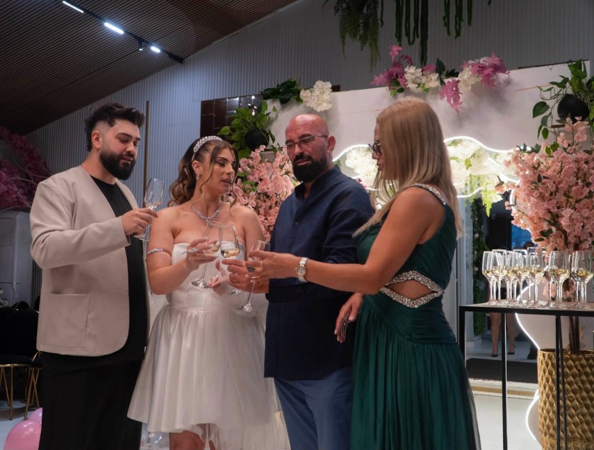 a jucat si la farul constanta sandu culeafa socru mic fiica sa vanessa carolinne fosta campioana la gimnastica a jucat si la farul constanta sandu culeafa socru mic fiica sa vanessa carolinne fosta campioana la gimnastica