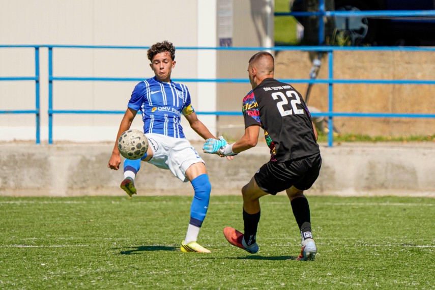 fotbalistii din echipele under 16 si under 17 de la farul constanta amicale cu adversari din bulgaria fotbalistii din echipele under 16 si under 17 de la farul constanta amicale cu adversari din bulgaria