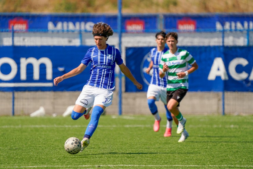 fotbalistii din echipele under 16 si under 17 de la farul constanta amicale cu adversari din bulgaria fotbalistii din echipele under 16 si under 17 de la farul constanta amicale cu adversari din bulgaria