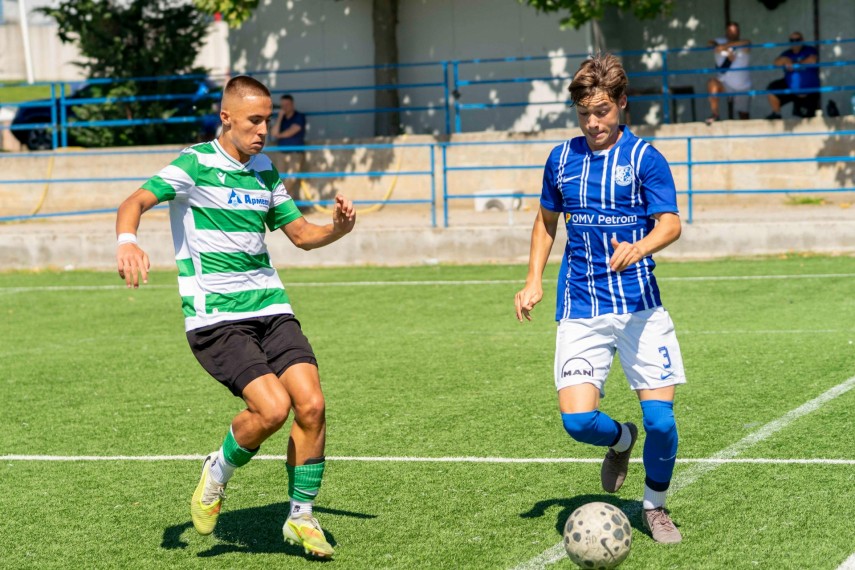 fotbalistii din echipele under 16 si under 17 de la farul constanta amicale cu adversari din bulgaria fotbalistii din echipele under 16 si under 17 de la farul constanta amicale cu adversari din bulgaria
