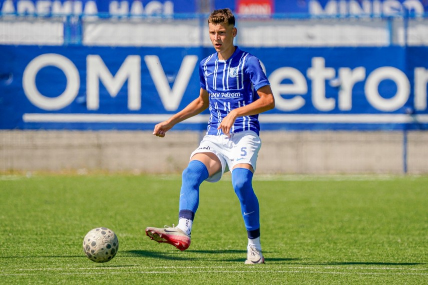 fotbalistii din echipele under 16 si under 17 de la farul constanta amicale cu adversari din bulgaria fotbalistii din echipele under 16 si under 17 de la farul constanta amicale cu adversari din bulgaria