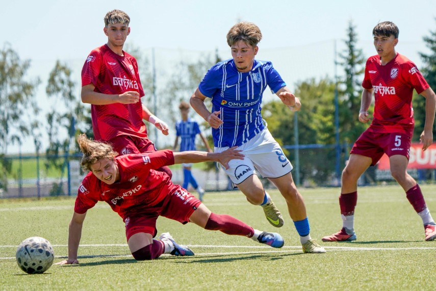 fotbalistii din echipele under 16 si under 17 de la farul constanta amicale cu adversari din bulgaria fotbalistii din echipele under 16 si under 17 de la farul constanta amicale cu adversari din bulgaria