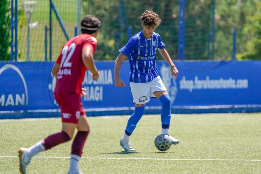 fotbalistii din echipele under 16 si under 17 de la farul constanta amicale cu adversari din bulgaria fotbalistii din echipele under 16 si under 17 de la farul constanta amicale cu adversari din bulgaria