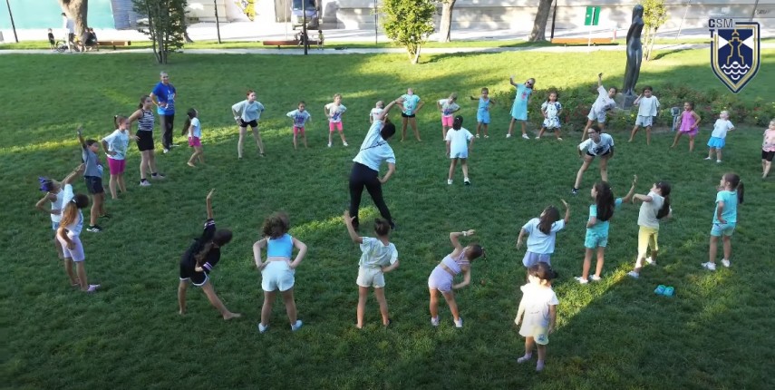 hai sa ne cunoastem prin sport zeci de copii s au intalnit cu sportivii si antrenorii csm constanta in hai sa ne cunoastem prin sport zeci de copii s au intalnit cu sportivii si antrenorii csm constanta in