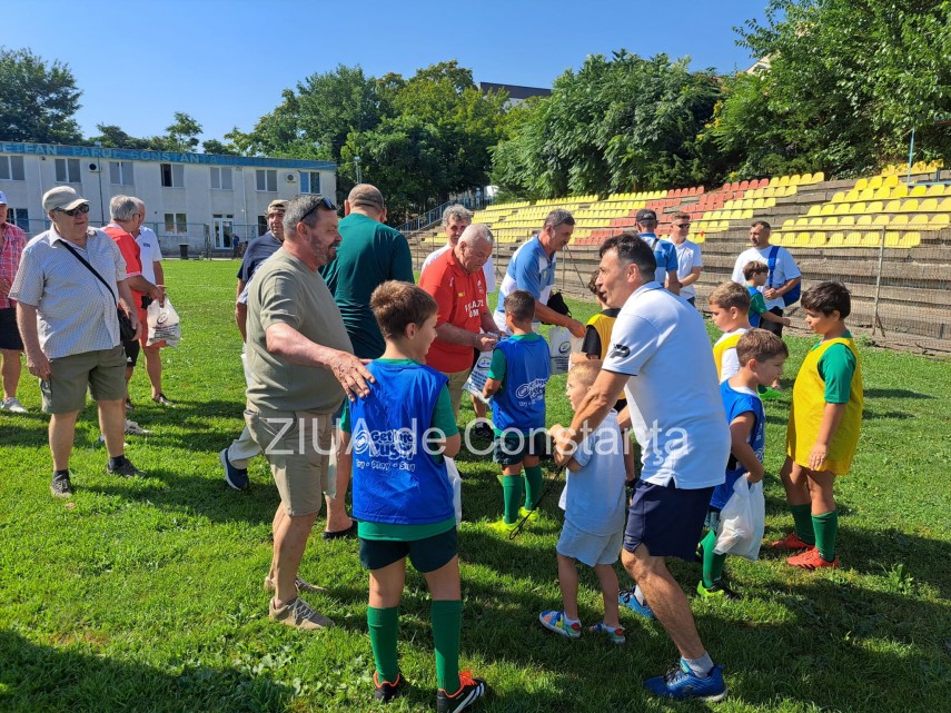 constanta foto legendele rugby ului intalnire la 40 de ani de cand farul a devenit vicecampioana la turneul constanta foto legendele rugby ului intalnire la 40 de ani de cand farul a devenit vicecampioana la turneul
