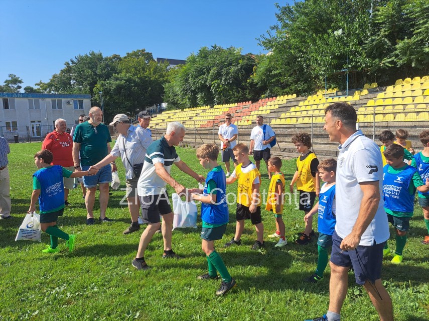 constanta foto legendele rugby ului intalnire la 40 de ani de cand farul a devenit vicecampioana la turneul constanta foto legendele rugby ului intalnire la 40 de ani de cand farul a devenit vicecampioana la turneul