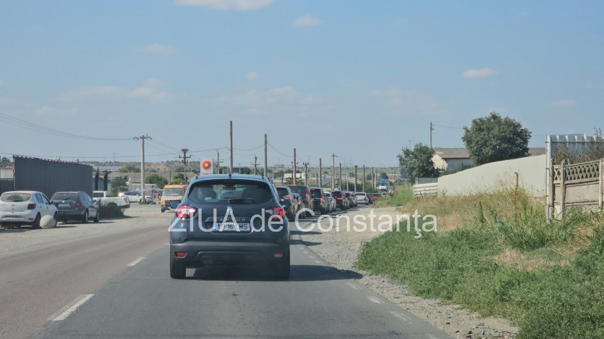 foto video atentie soferi blocaj de 2 km pe varianta constanta ovidiu pana la intrarea pe a4 948979 foto video atentie soferi blocaj de 2 km pe varianta constanta ovidiu pana la intrarea pe a4 948979