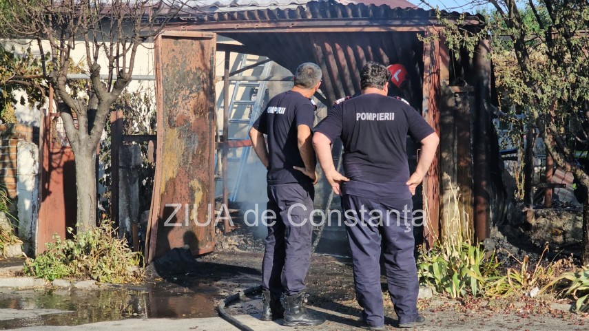 alerta de incendiu la navodari flacarile izbucnite de la o masina din garaj s au extins la o casa invecinata alerta de incendiu la navodari flacarile izbucnite de la o masina din garaj s au extins la o casa invecinata
