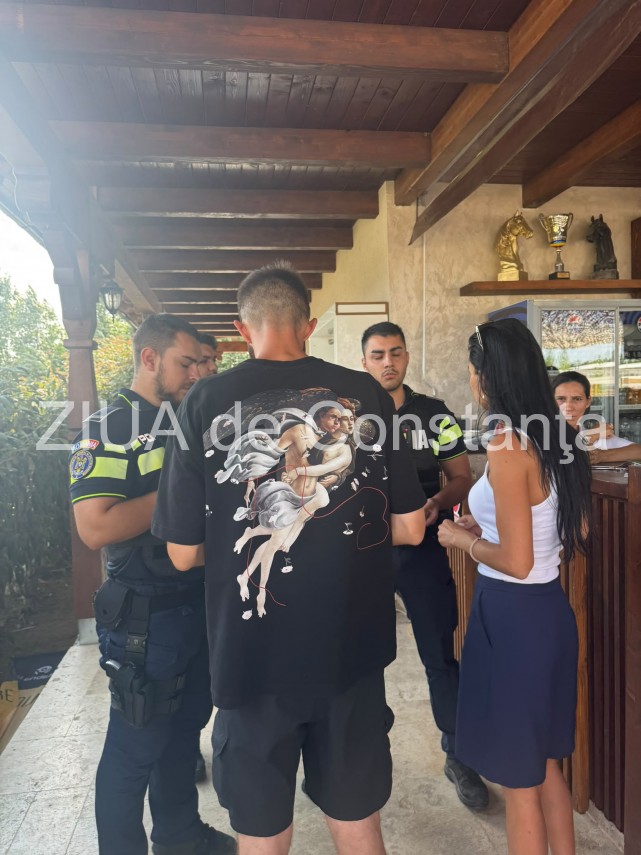 video foto turisti speriati de un elicopter la clubul ecvestru black sea horses de la culmea judetul video foto turisti speriati de un elicopter la clubul ecvestru black sea horses de la culmea judetul