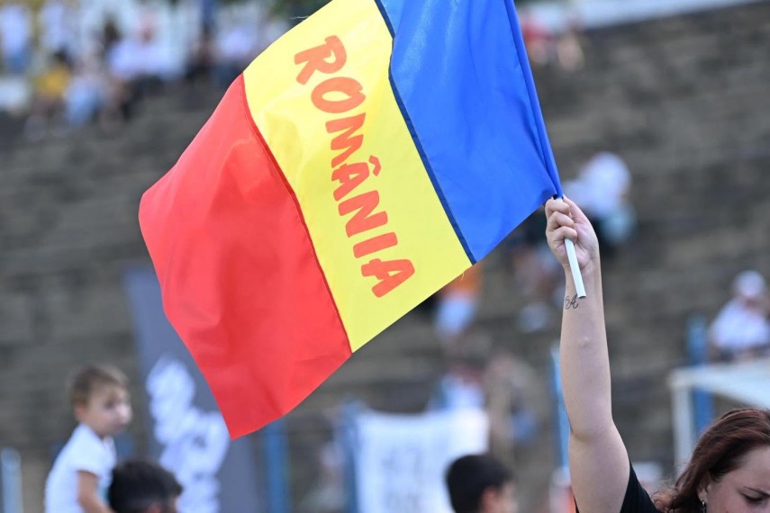 nationalele de soferi ale romaniei si spaniei au jucat la medgidia un meci caritabil mingea aruncata nationalele de soferi ale romaniei si spaniei au jucat la medgidia un meci caritabil mingea aruncata