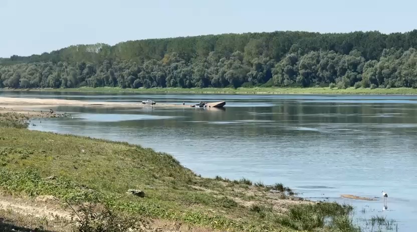 foto video dragaj de urgenta pe dunare la cochirleni guvernul aloca 5 1 milioane de lei pentru lucrarile foto video dragaj de urgenta pe dunare la cochirleni guvernul aloca 5 1 milioane de lei pentru lucrarile