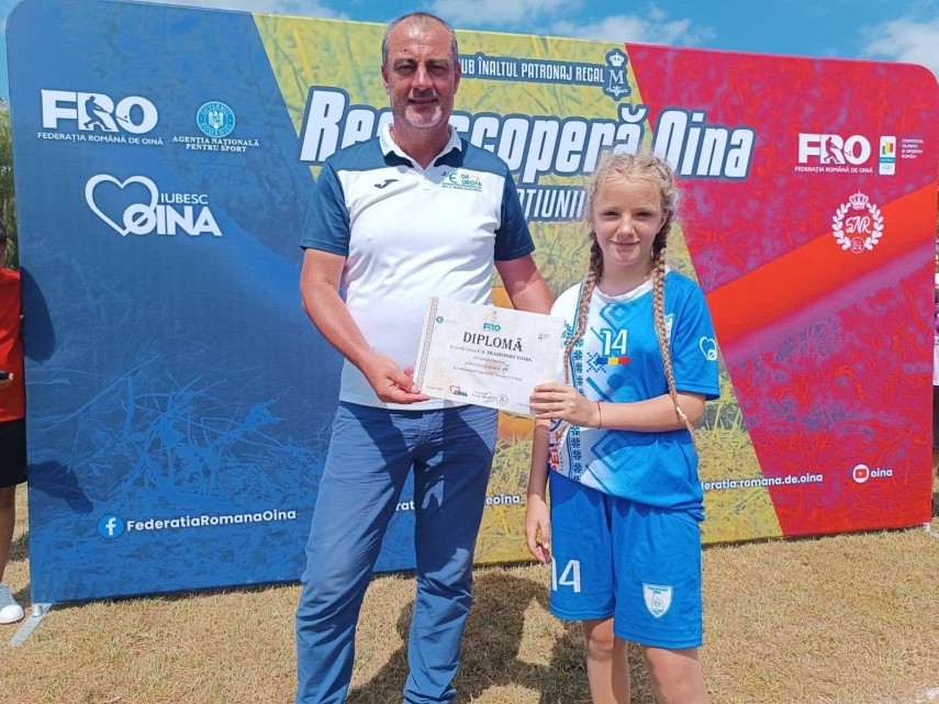 oina fetele de la cs tradisport tomis constanta langa podium la nationalele de junioare i ii si iii galerie oina fetele de la cs tradisport tomis constanta langa podium la nationalele de junioare i ii si iii galerie