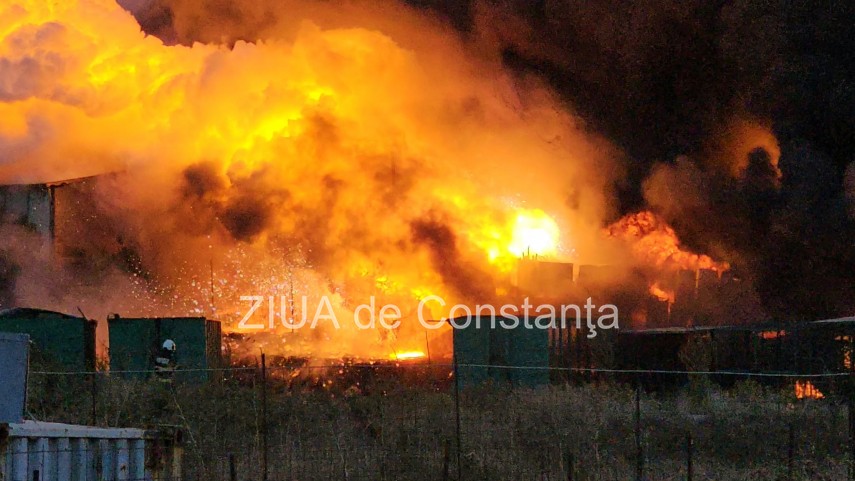 stiri constanta azi incendiu cu degajari mari de fum la un centru de colectare a plasticului intre lumina stiri constanta azi incendiu cu degajari mari de fum la un centru de colectare a plasticului intre lumina