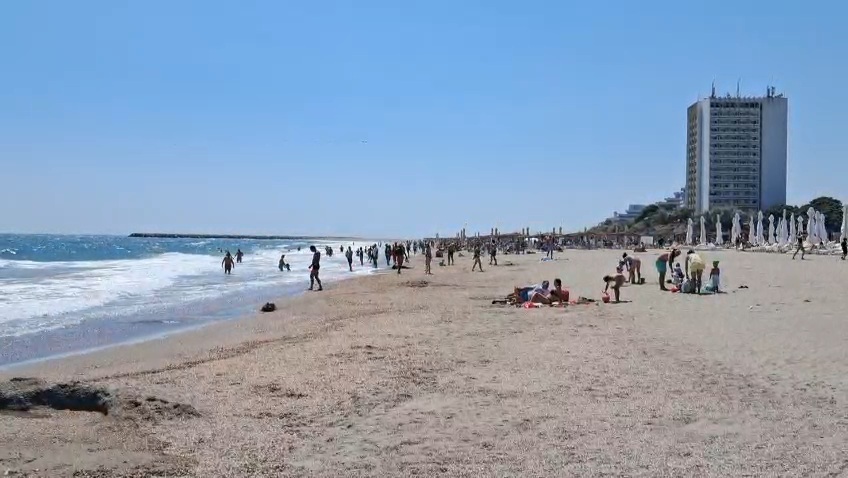 foto video steagul rosu arborat pe plajele de pe litoral salvamarii au cerut sprijinul politistilor pentru foto video steagul rosu arborat pe plajele de pe litoral salvamarii au cerut sprijinul politistilor pentru