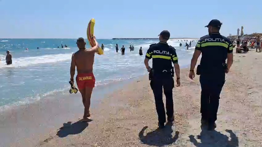 foto video steagul rosu arborat pe plajele de pe litoral salvamarii au cerut sprijinul politistilor pentru foto video steagul rosu arborat pe plajele de pe litoral salvamarii au cerut sprijinul politistilor pentru