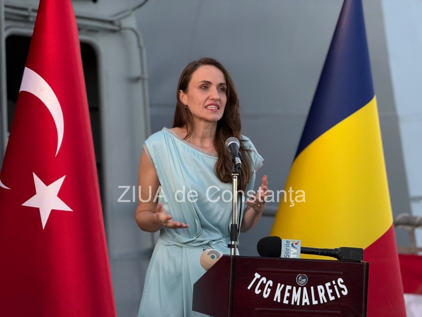 foto video trei nave militare turcesti la constanta romania pregateste vizita presedintelui erdo an la foto video trei nave militare turcesti la constanta romania pregateste vizita presedintelui erdo an la