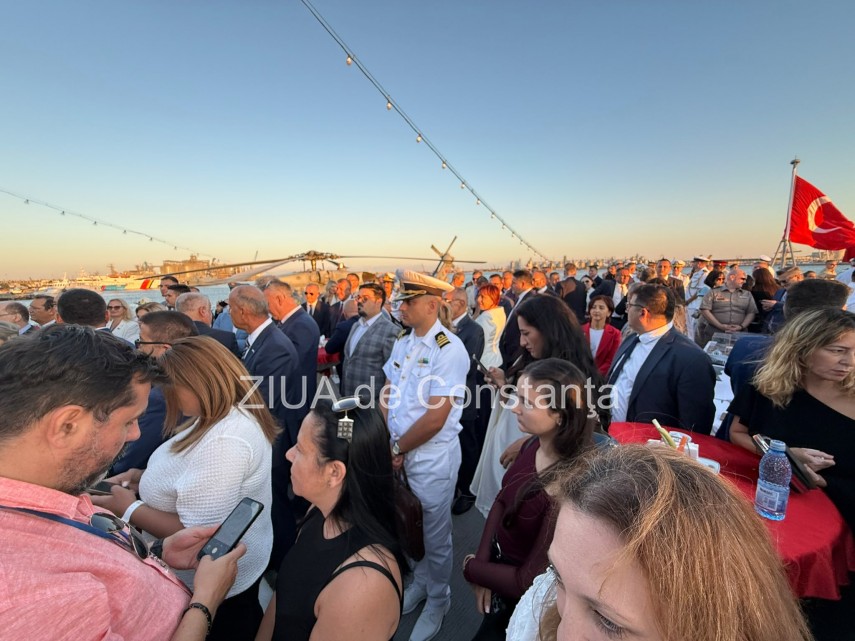foto video trei nave militare turcesti la constanta romania pregateste vizita presedintelui erdo an la foto video trei nave militare turcesti la constanta romania pregateste vizita presedintelui erdo an la