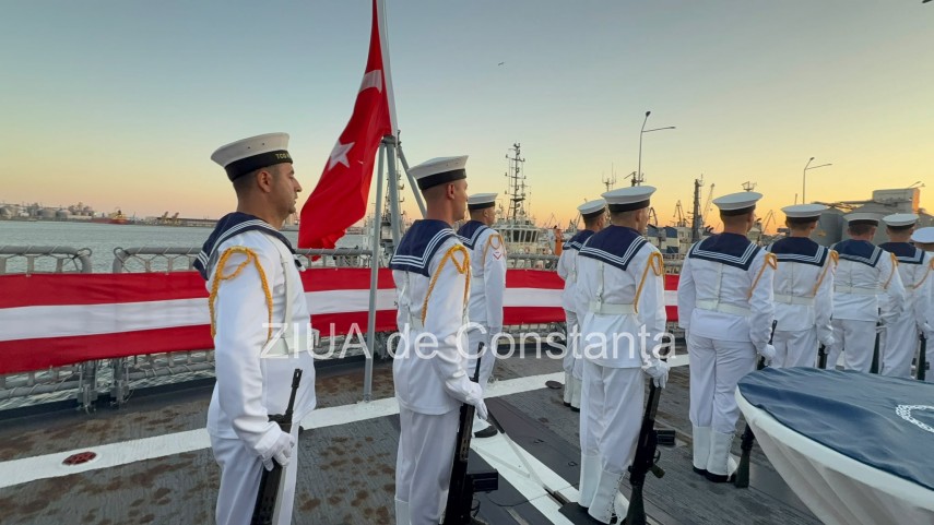foto video trei nave militare turcesti la constanta romania pregateste vizita presedintelui erdo an la foto video trei nave militare turcesti la constanta romania pregateste vizita presedintelui erdo an la
