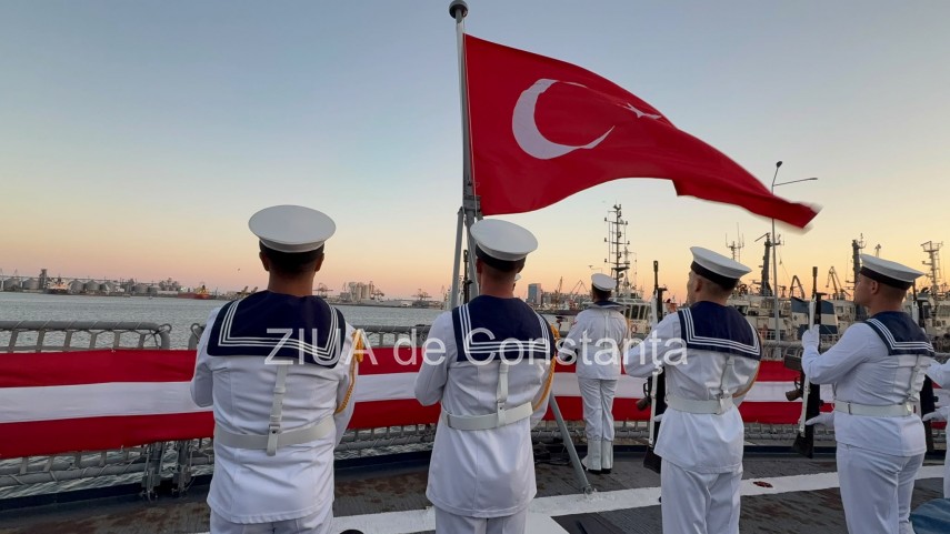 foto video trei nave militare turcesti la constanta romania pregateste vizita presedintelui erdo an la foto video trei nave militare turcesti la constanta romania pregateste vizita presedintelui erdo an la