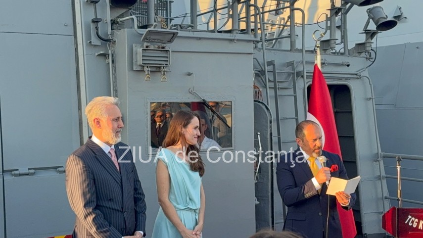 foto video trei nave militare turcesti la constanta romania pregateste vizita presedintelui erdo an la foto video trei nave militare turcesti la constanta romania pregateste vizita presedintelui erdo an la