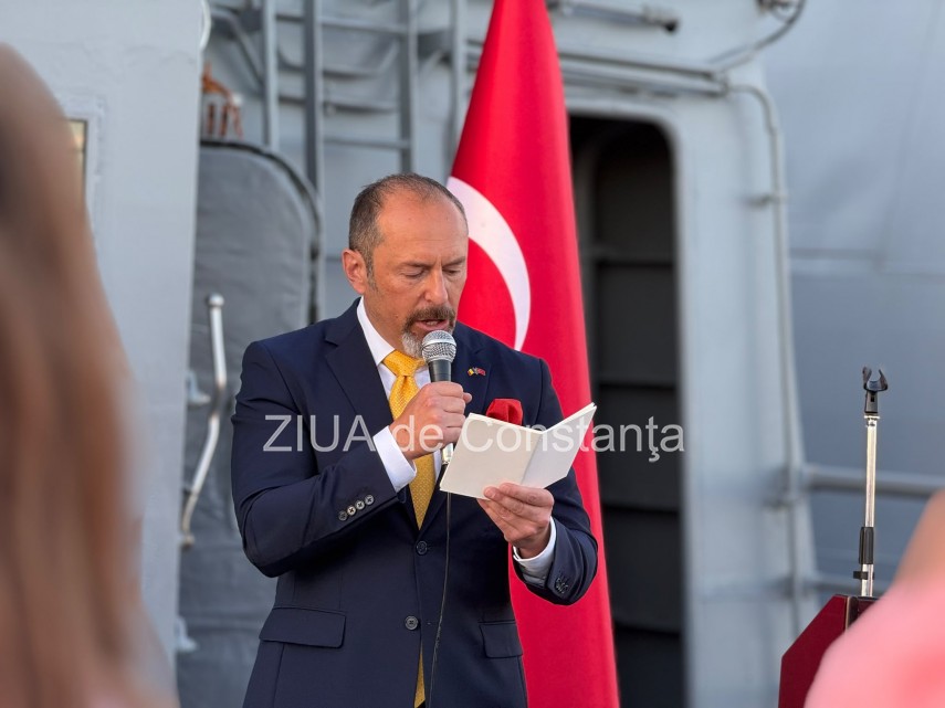 foto video trei nave militare turcesti la constanta romania pregateste vizita presedintelui erdo an la foto video trei nave militare turcesti la constanta romania pregateste vizita presedintelui erdo an la