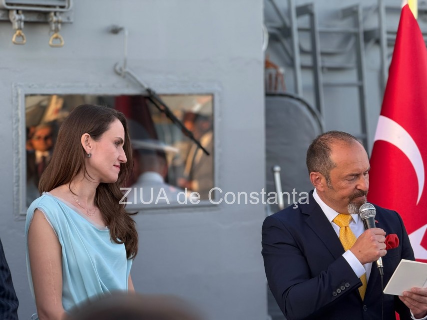 foto video trei nave militare turcesti la constanta romania pregateste vizita presedintelui erdo an la foto video trei nave militare turcesti la constanta romania pregateste vizita presedintelui erdo an la