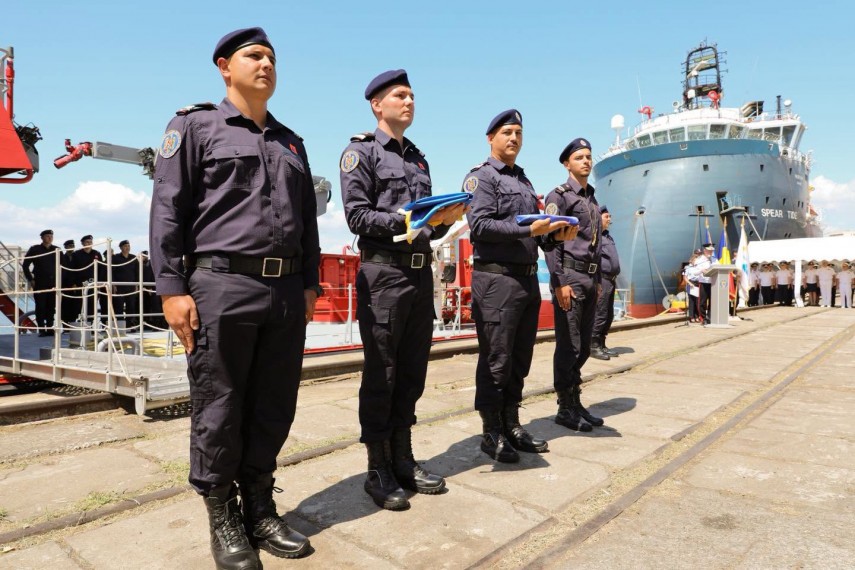 foto ceremonie in portul constanta nava de pompieri care poate interveni trei zile fara realimentare foto ceremonie in portul constanta nava de pompieri care poate interveni trei zile fara realimentare