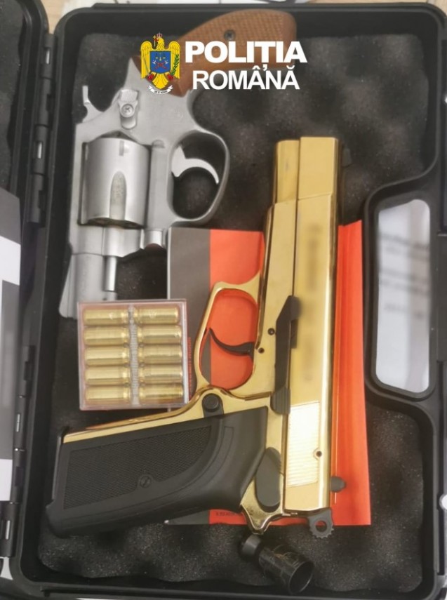 foto trei barbati retinuti la constanta pentru contrabanda cu arme si uz de arma 949518 foto trei barbati retinuti la constanta pentru contrabanda cu arme si uz de arma 949518