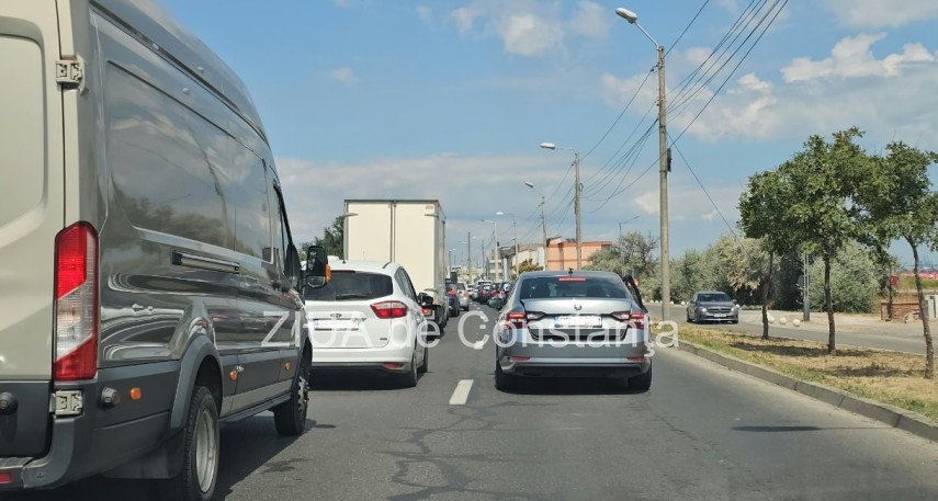 foto video atentie soferi trafic aglomerat pe dn39 constanta mangalia se circula in coloana pe mai multe foto video atentie soferi trafic aglomerat pe dn39 constanta mangalia se circula in coloana pe mai multe