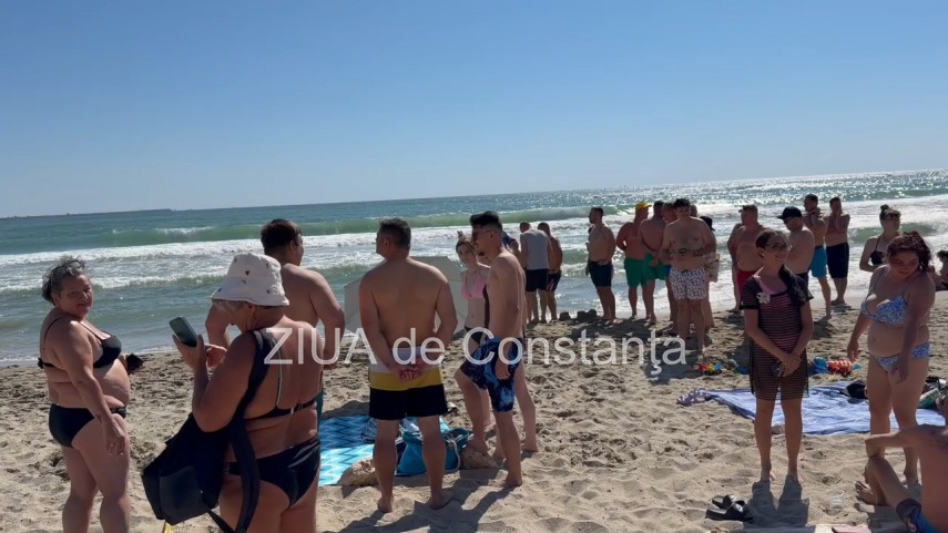 stiri constanta foto video alerta la eforie nord un obiect care pare a fi o mina marina descoperit pe stiri constanta foto video alerta la eforie nord un obiect care pare a fi o mina marina descoperit pe