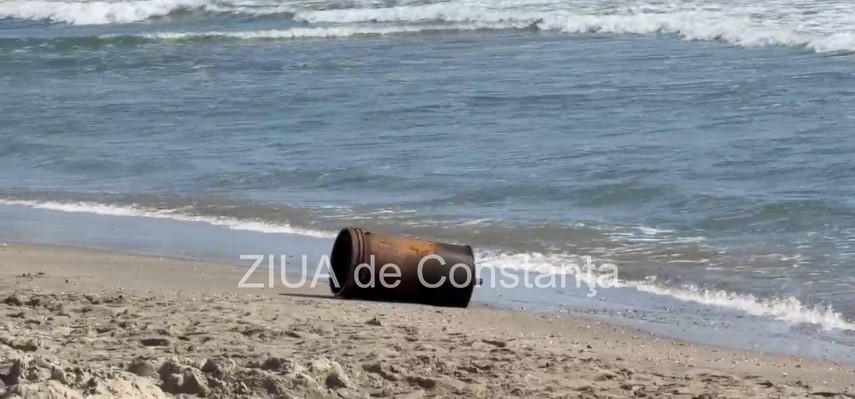 stiri constanta foto video alerta la eforie nord un obiect care pare a fi o mina marina descoperit pe stiri constanta foto video alerta la eforie nord un obiect care pare a fi o mina marina descoperit pe