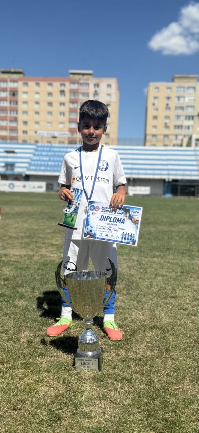 academia hagi invingatoare la toate categoriile turneului brasov junior s cup 2026 a obtinut si trei academia hagi invingatoare la toate categoriile turneului brasov junior s cup 2026 a obtinut si trei