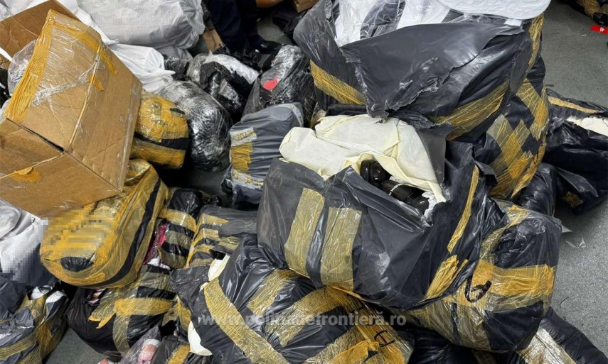 foto actiuni blitz ale politiei de frontiera bunuri in valoare de peste 1 200 000 de lei descoperite foto actiuni blitz ale politiei de frontiera bunuri in valoare de peste 1 200 000 de lei descoperite