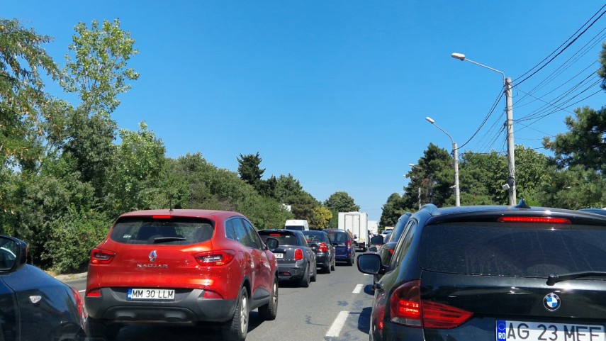 foto blocaje in trafic la intoarcerea de pe litoral coloane uriase dinspre tuzla spre eforie 949839 foto blocaje in trafic la intoarcerea de pe litoral coloane uriase dinspre tuzla spre eforie 949839