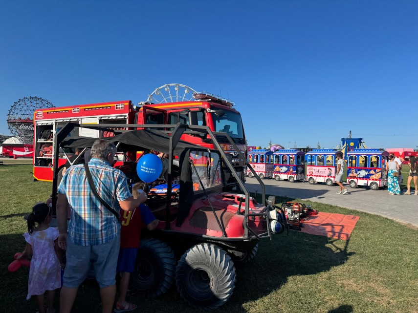 foto prezentare de tehnica forte si dotari specifice organizata de isu dobrogea la festivalul nibiru foto prezentare de tehnica forte si dotari specifice organizata de isu dobrogea la festivalul nibiru