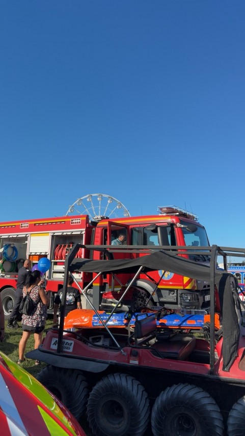 foto prezentare de tehnica forte si dotari specifice organizata de isu dobrogea la festivalul nibiru foto prezentare de tehnica forte si dotari specifice organizata de isu dobrogea la festivalul nibiru