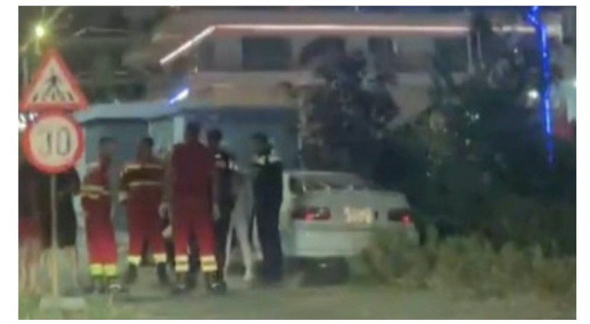 FOTO. Accident rutier in Mamaia Nord. Un autoturism a intrat intr-un gard, in zona Nordis  